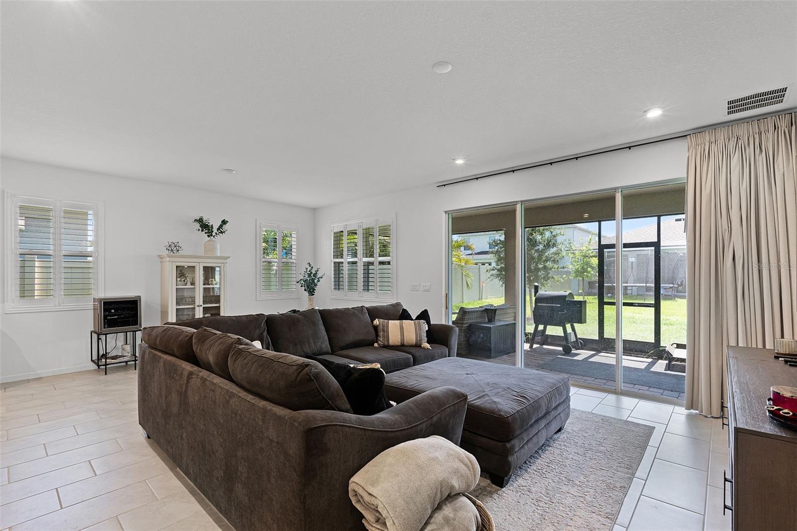 Image 17 of 47 For 2223 Blue Salvia Street