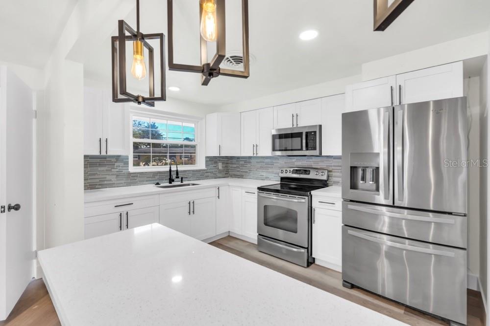 Image 5 of 19 For 456 Sandlewood Drive
