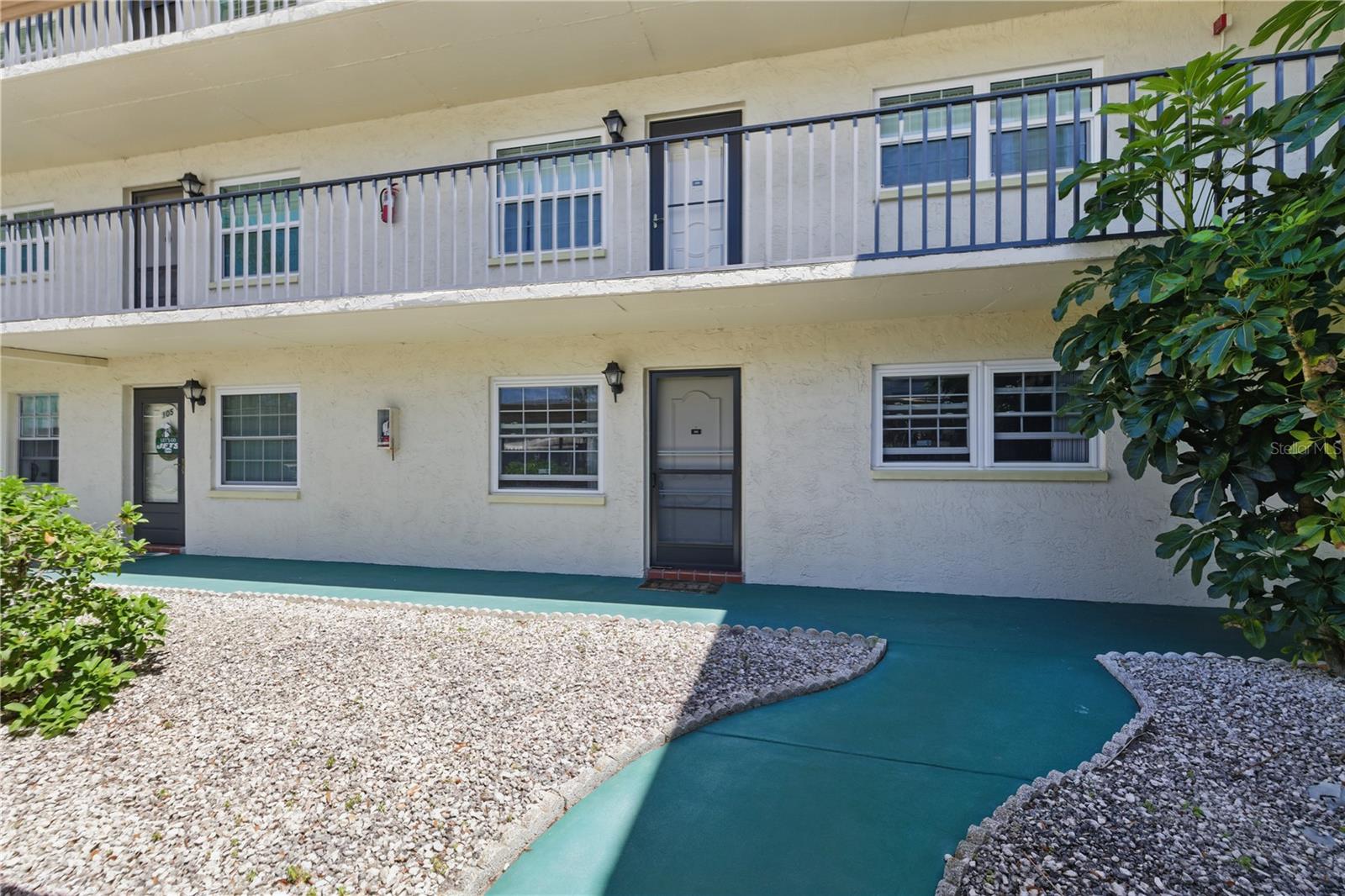 Listing photo id 0 for 1415 Doolittle Lane 106