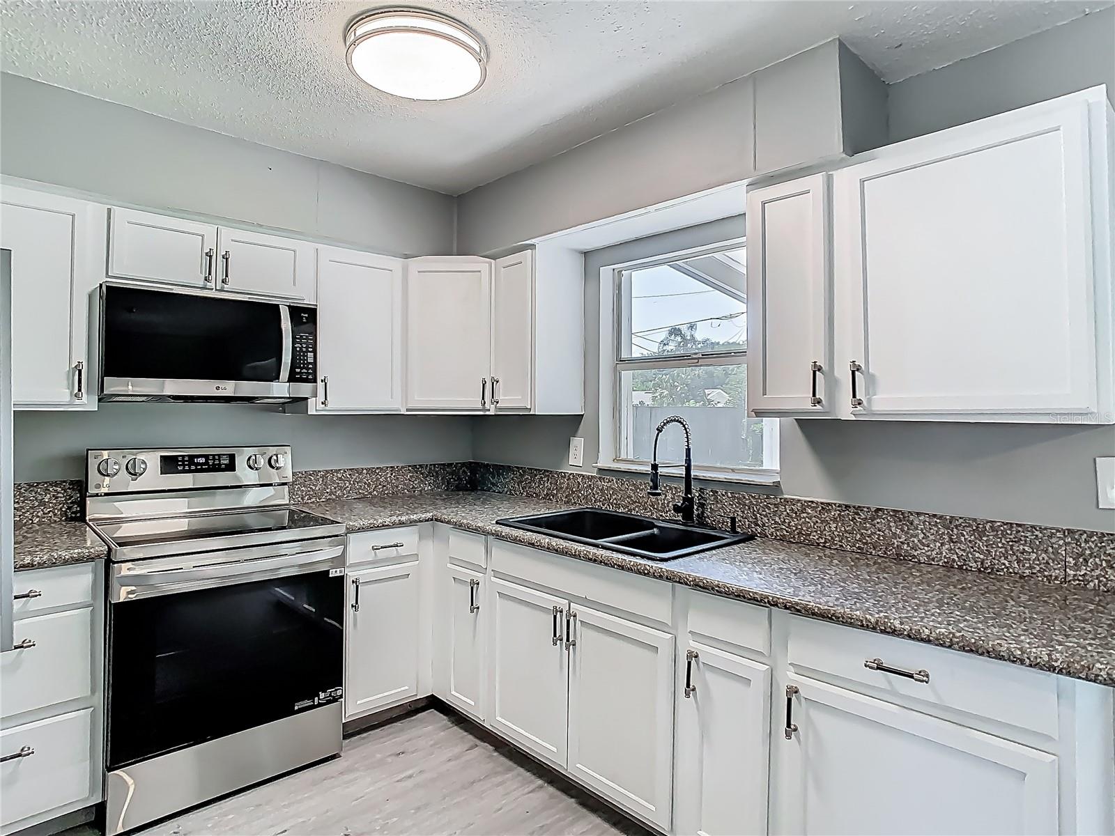 Image 9 of 32 For 8228 Shriver Drive