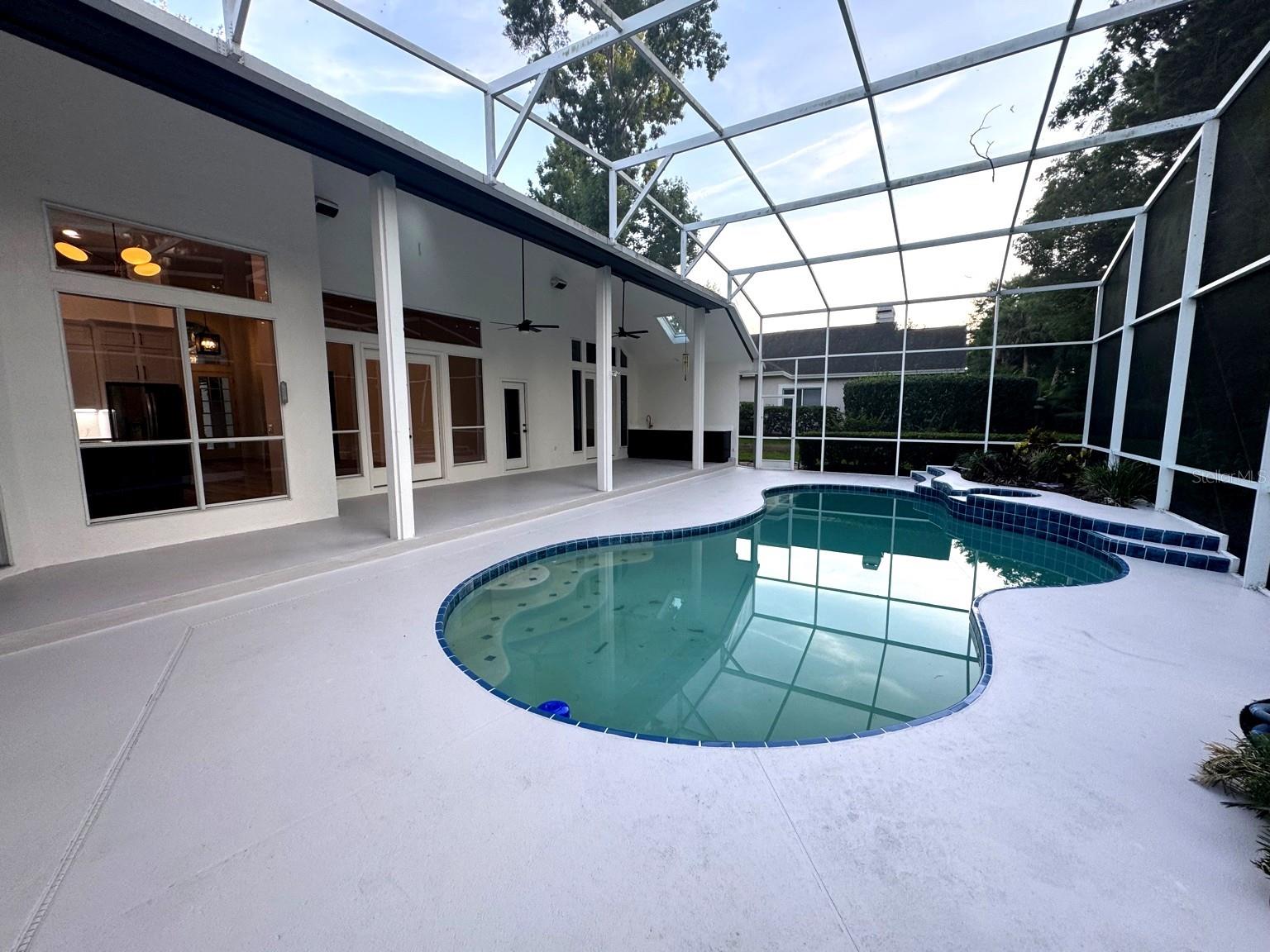 Image 2 of 47 For 460 Palm Valley Drive