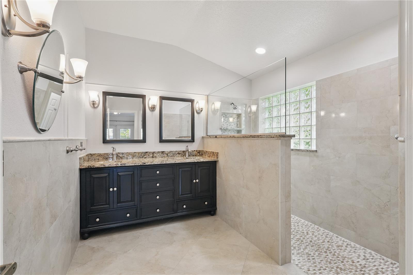 Image 12 of 31 For 1113 Hawthorne Cove Drive