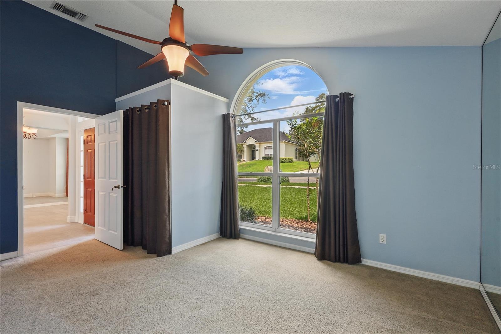 Image 13 of 31 For 1113 Hawthorne Cove Drive