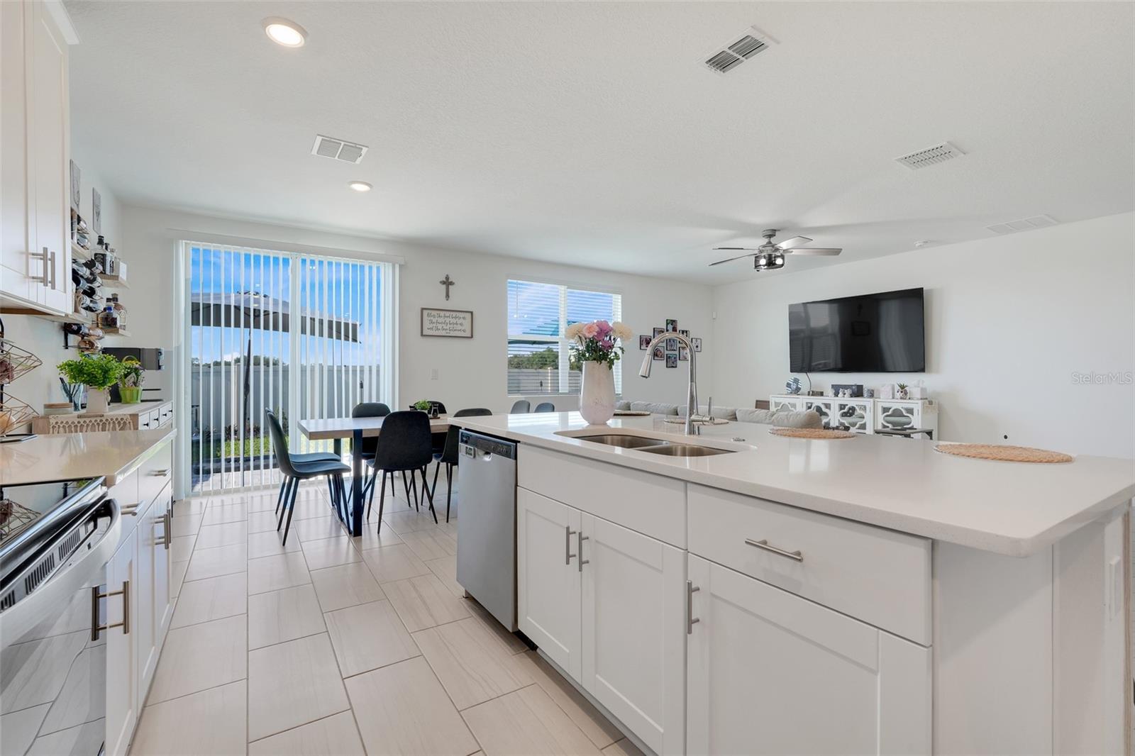Image 14 of 39 For 1127 Foreshore Lane