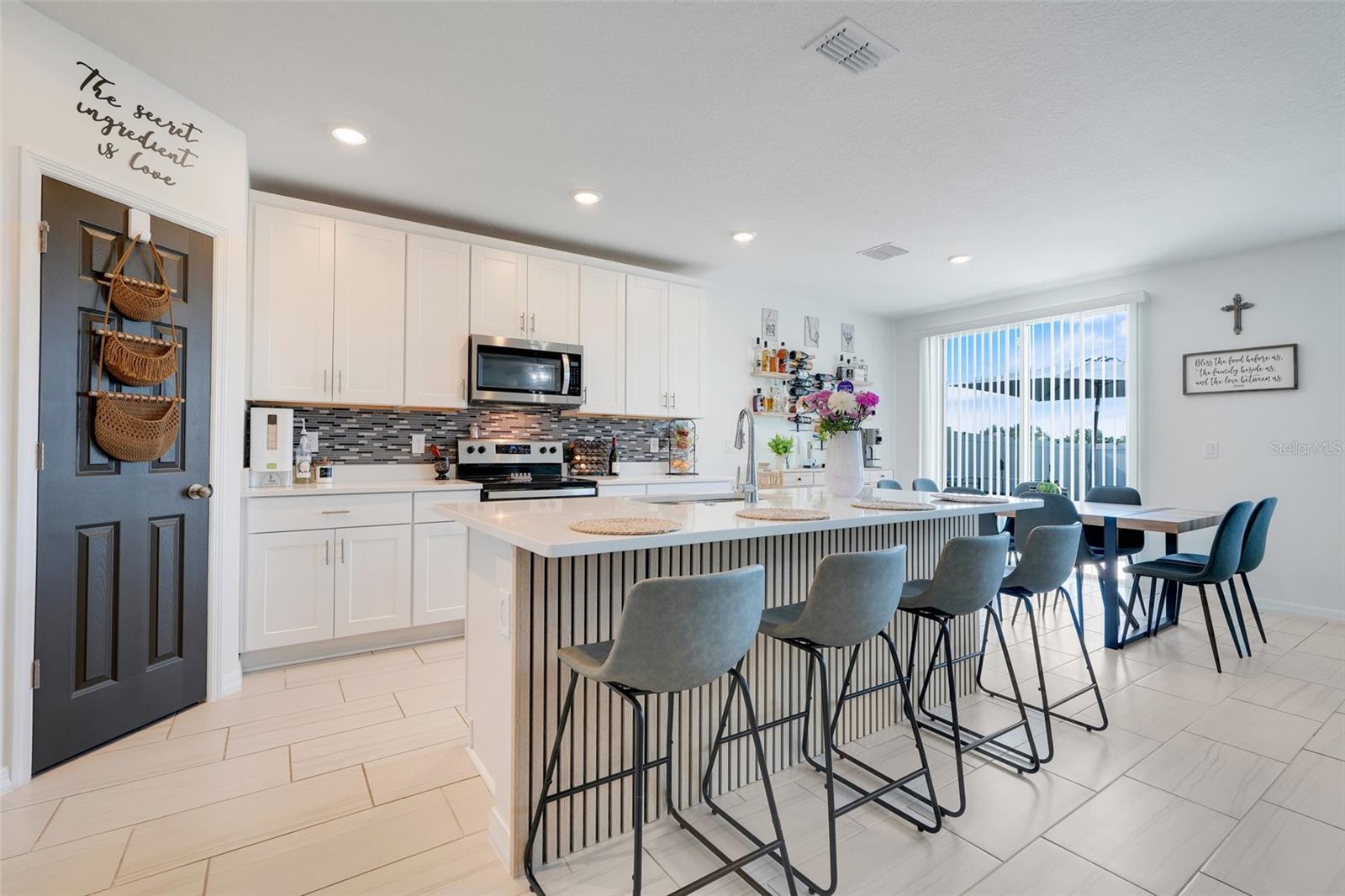 Image 15 of 39 For 1127 Foreshore Lane