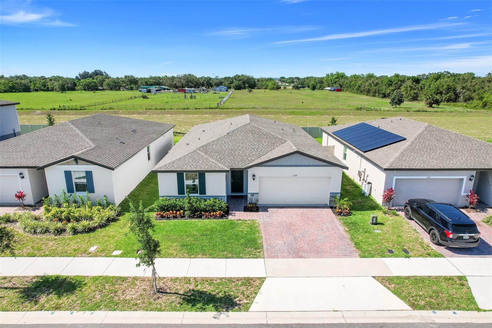 Image 2 of 39 For 1127 Foreshore Lane