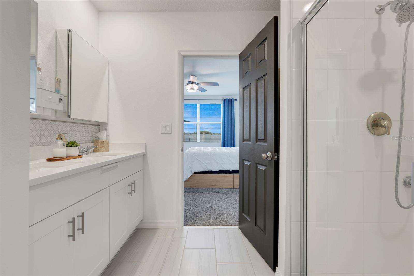 Image 21 of 39 For 1127 Foreshore Lane