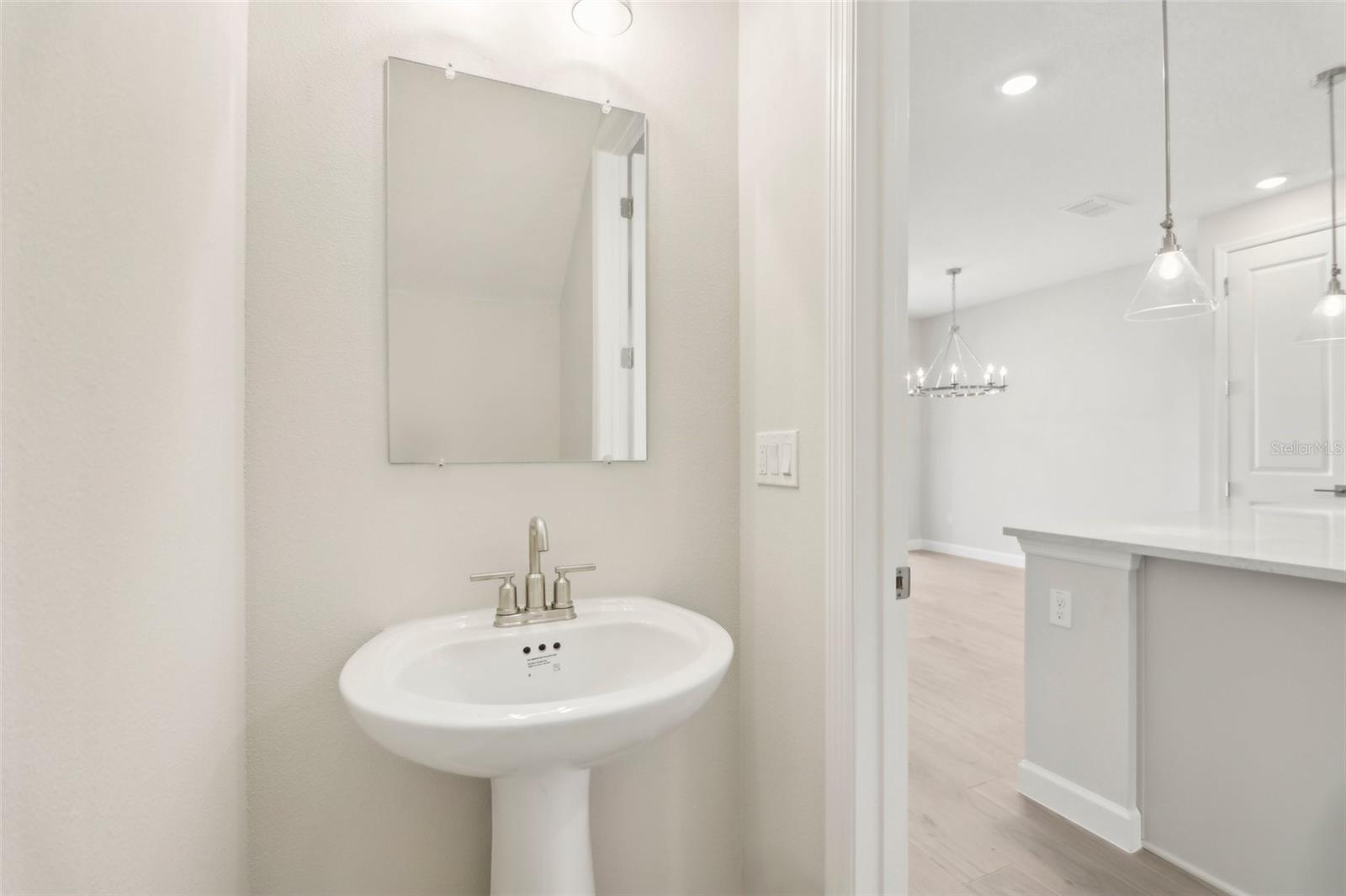Listing photo id 21 for 7288 Deer Valley Circle