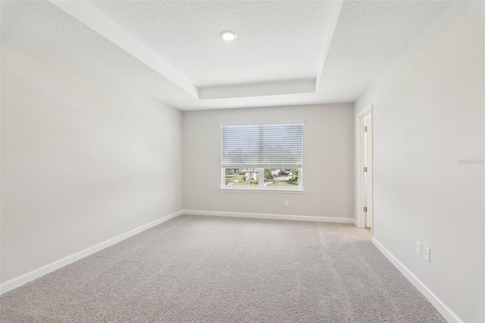Listing photo id 24 for 7288 Deer Valley Circle