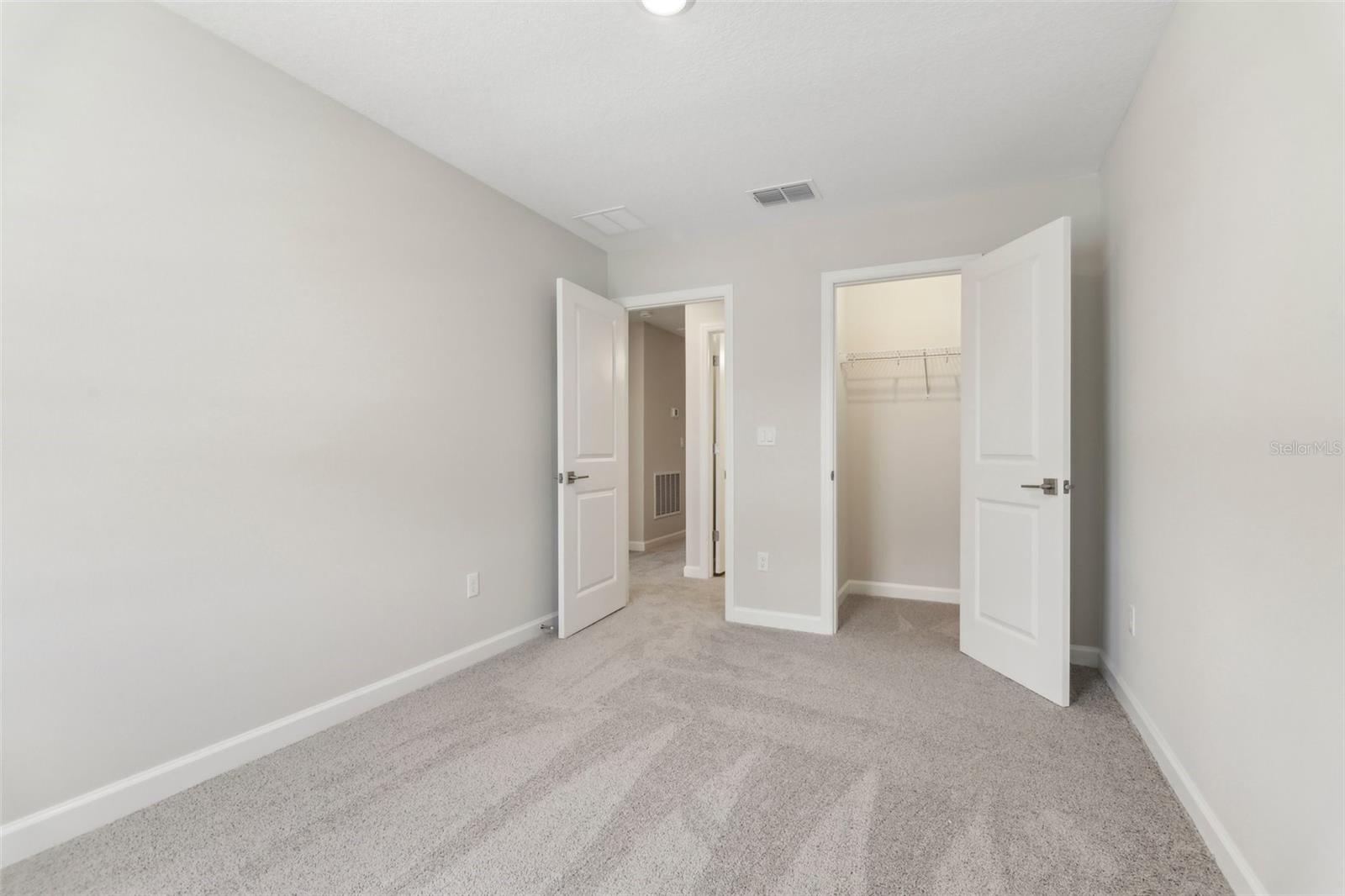 Listing photo id 35 for 7288 Deer Valley Circle