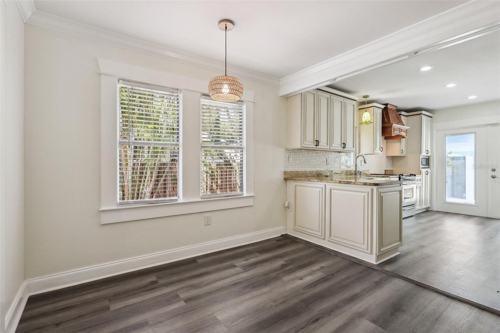 Image 18 of 25 For 6503 Wellington Avenue