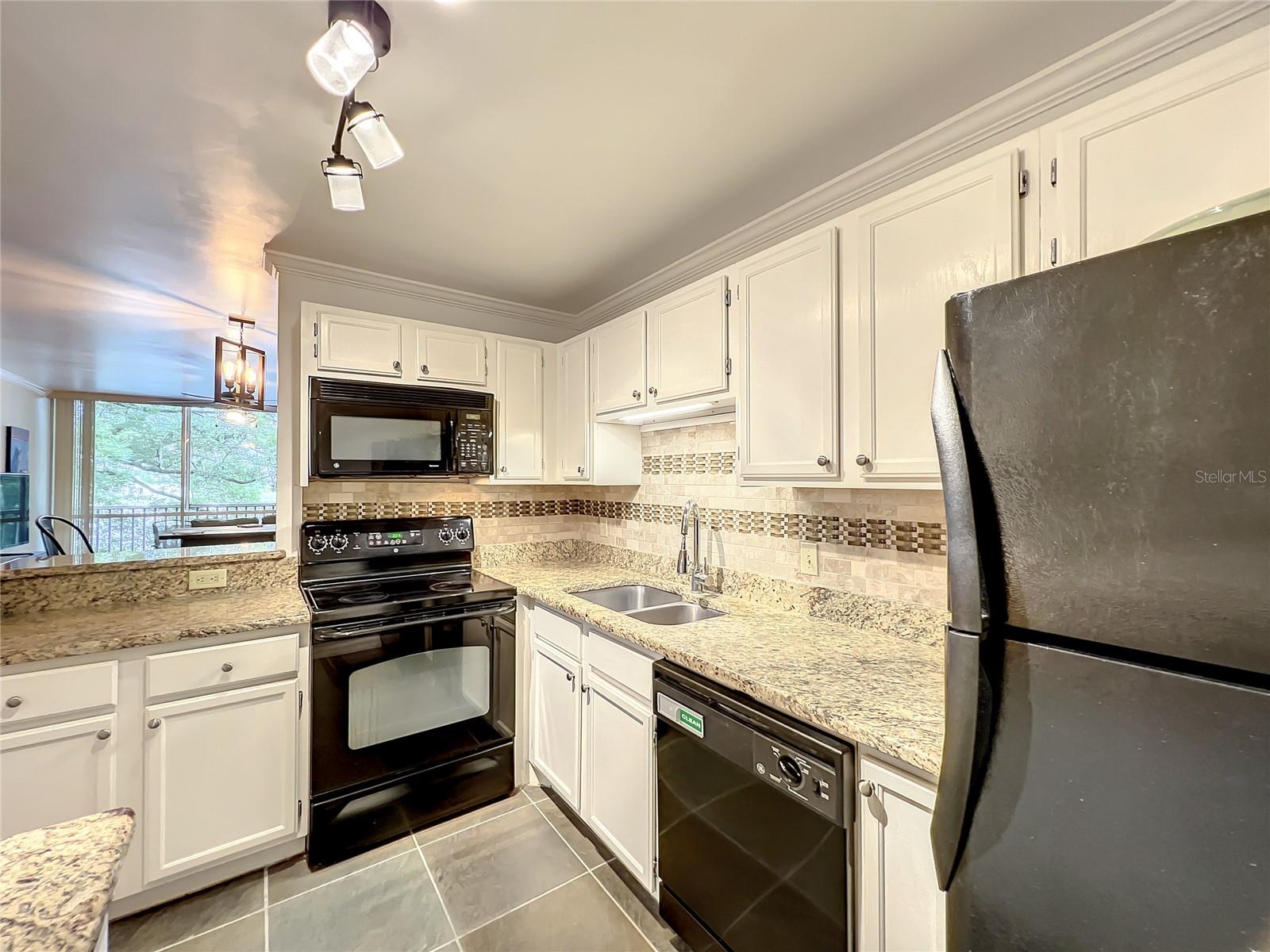 Image 10 of 33 For 1100 Delaney Avenue F306