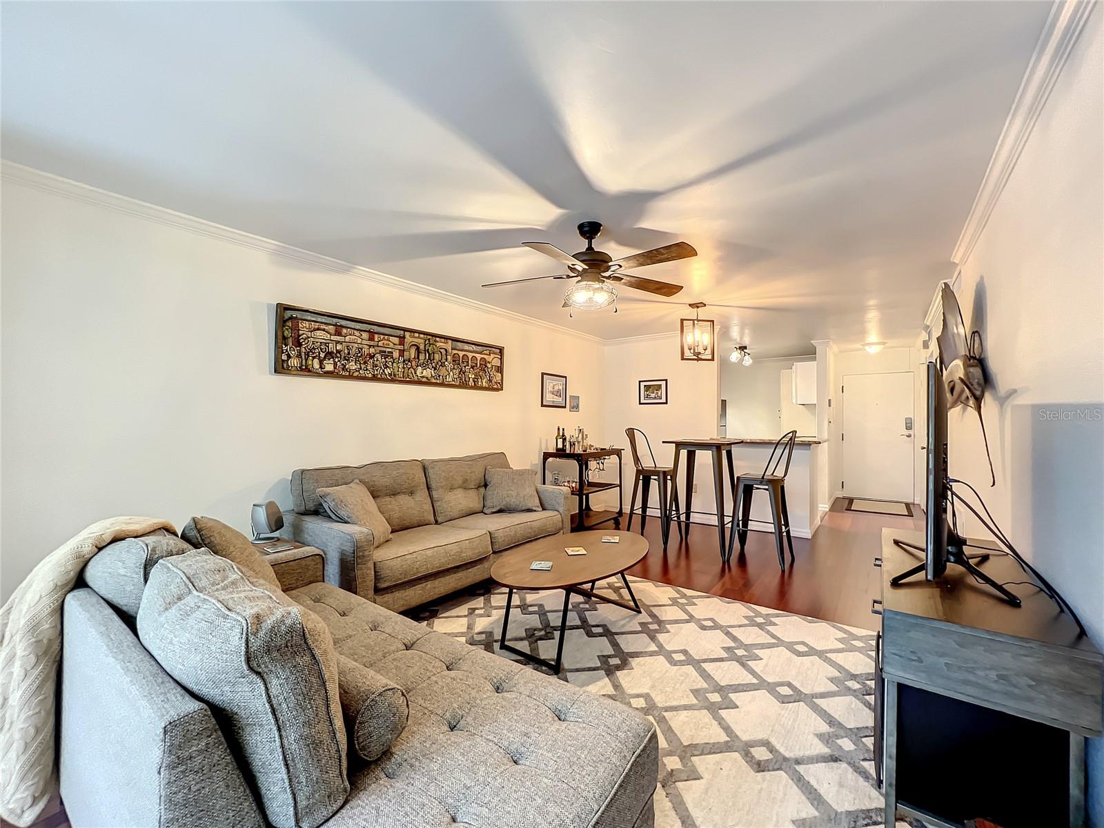 Image 16 of 33 For 1100 Delaney Avenue F306