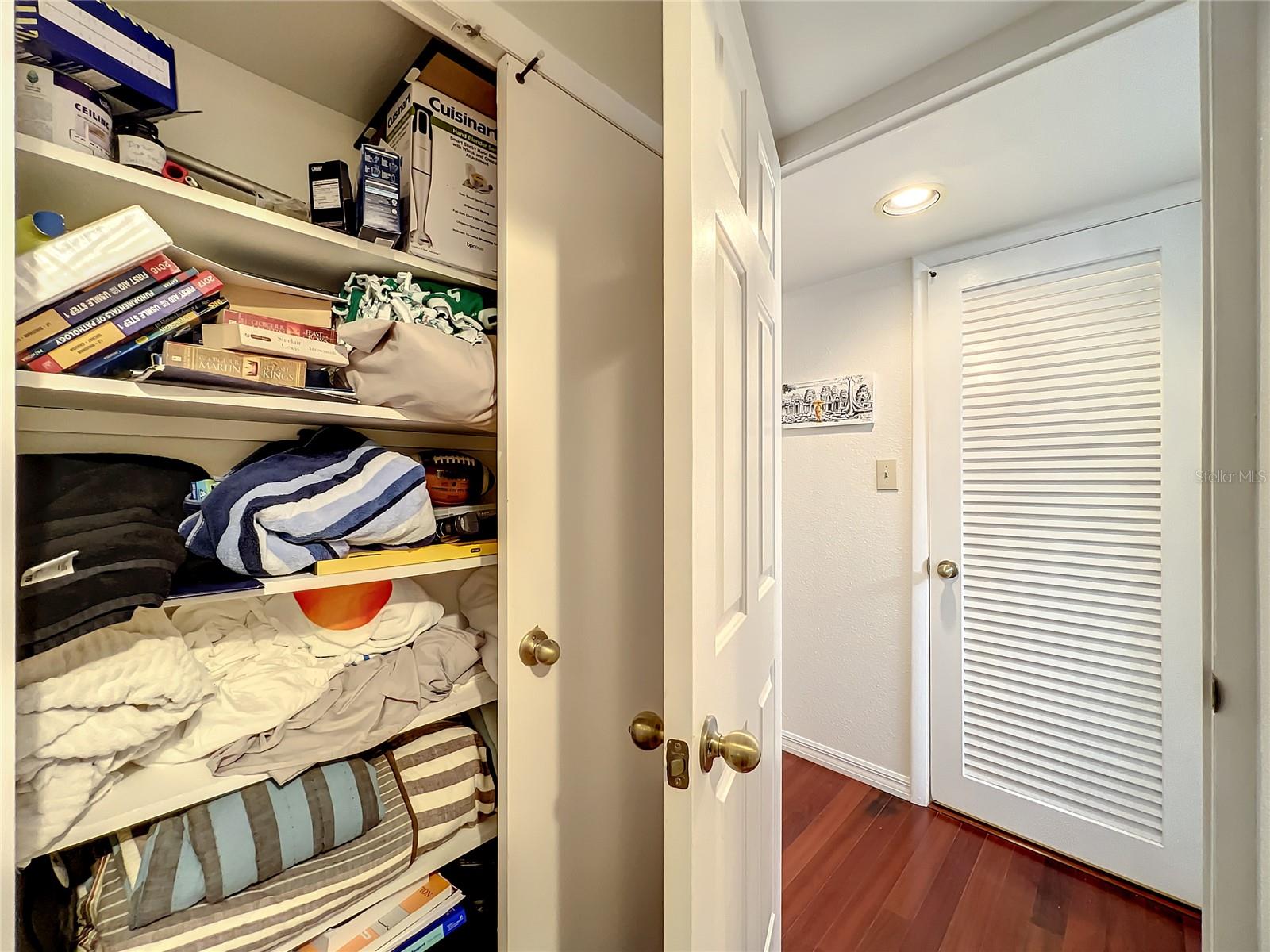 Image 20 of 33 For 1100 Delaney Avenue F306