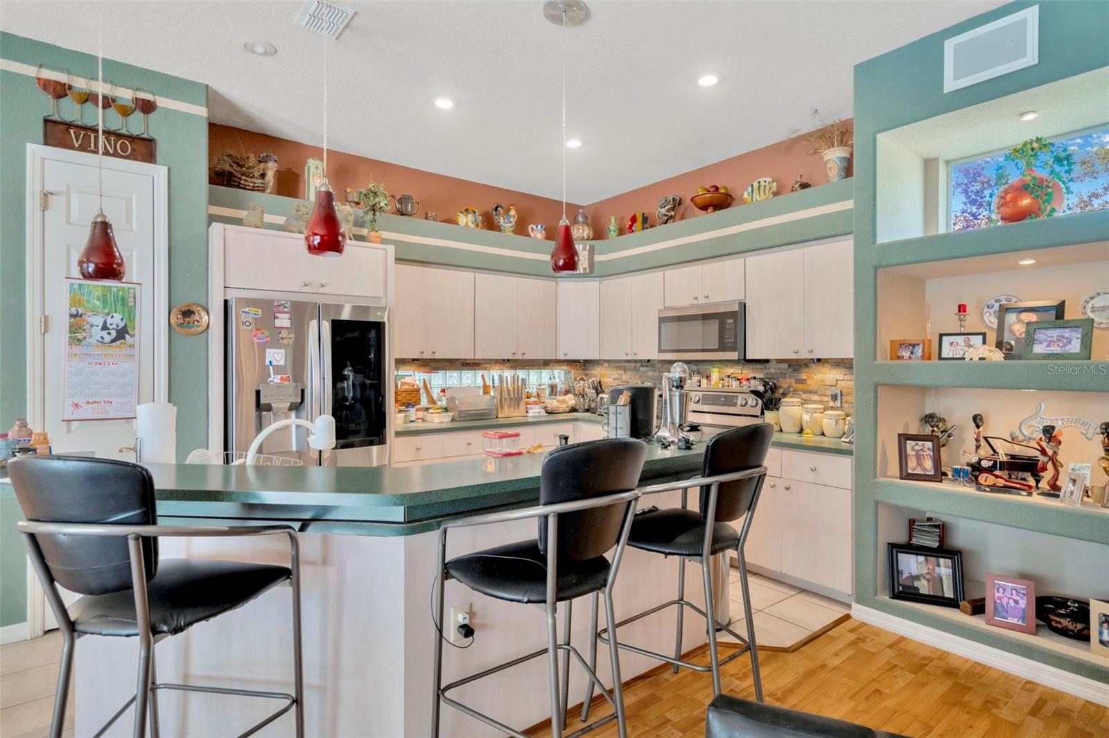 Image 12 of 29 For 14680 Linden Drive