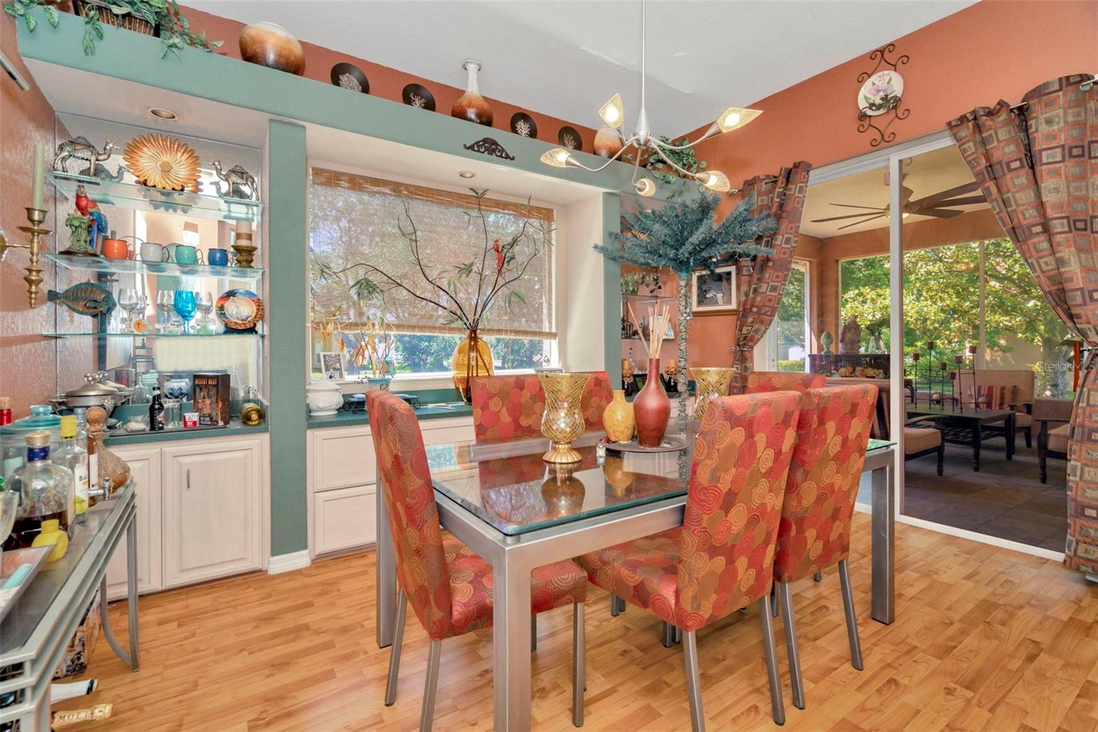Image 14 of 29 For 14680 Linden Drive