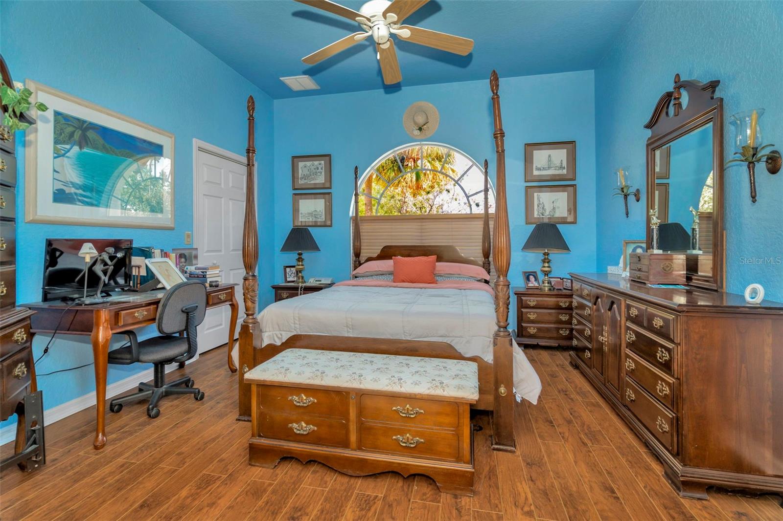 Image 18 of 29 For 14680 Linden Drive