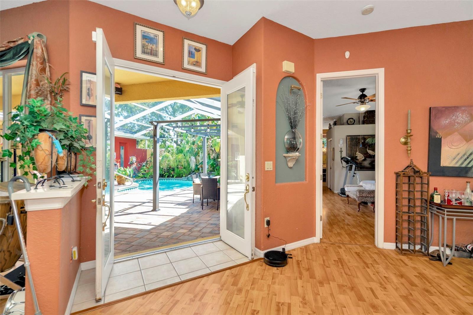 Image 5 of 29 For 14680 Linden Drive