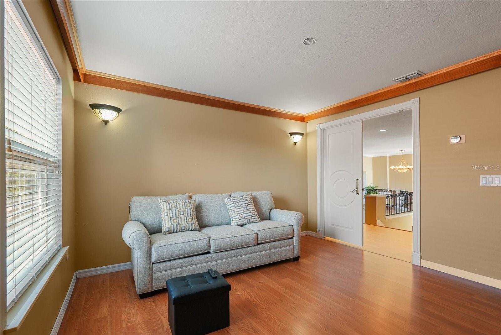 Image 18 of 49 For 9128 Phillips Grove Terrace