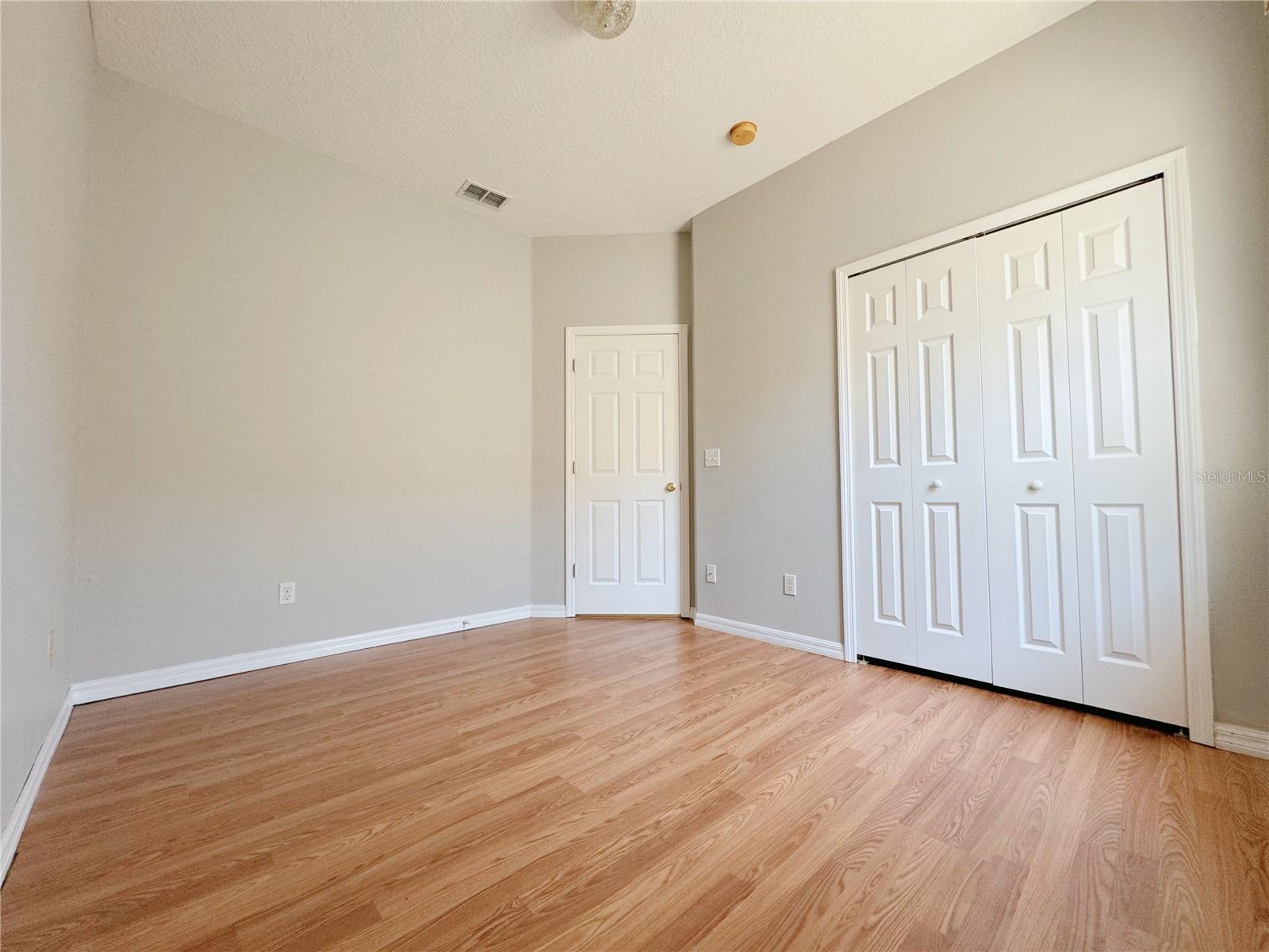 Image 11 of 36 For 5004 Alavista Drive