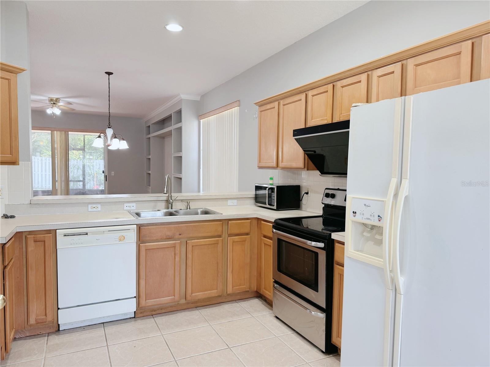 Image 14 of 36 For 5004 Alavista Drive