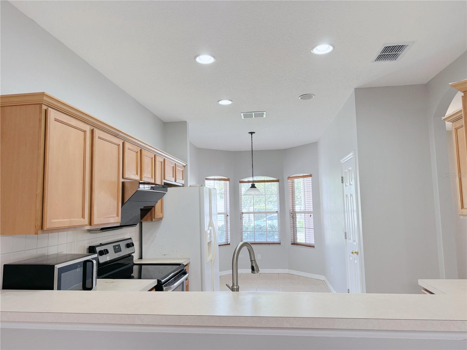 Image 15 of 36 For 5004 Alavista Drive
