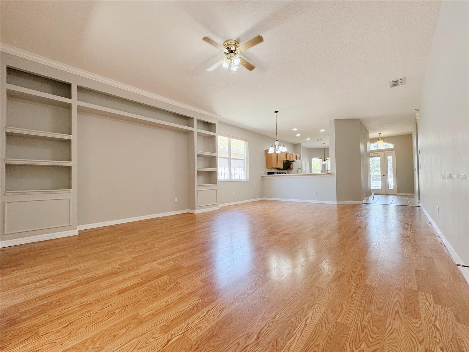Image 22 of 36 For 5004 Alavista Drive