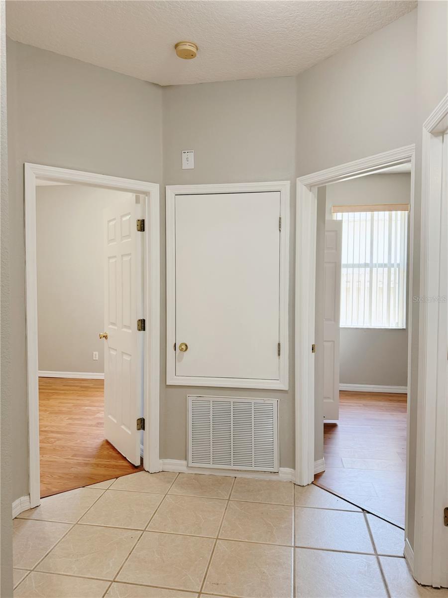 Image 4 of 36 For 5004 Alavista Drive