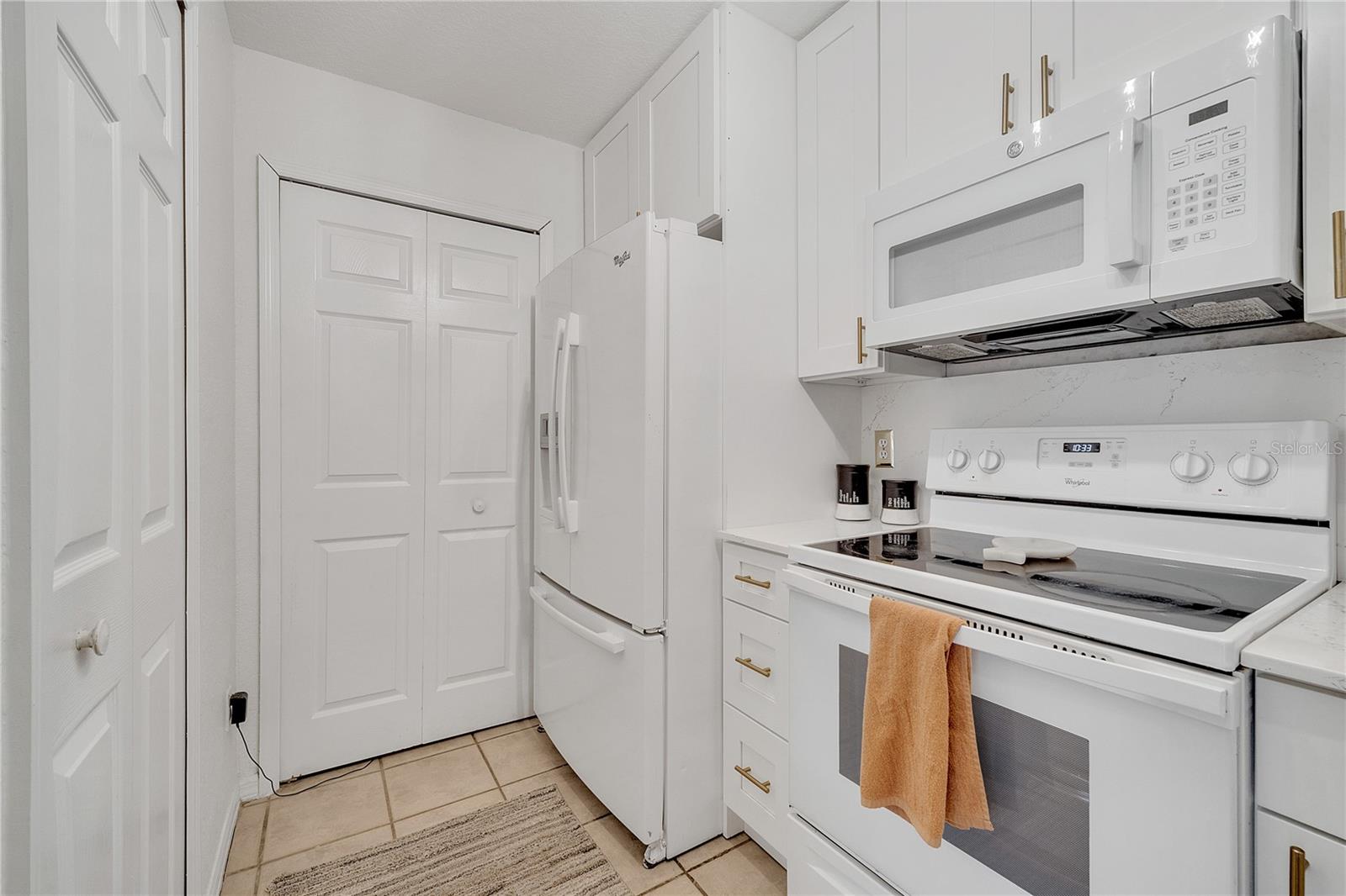 Image 14 of 50 For 8801 Latrec Ave  8101