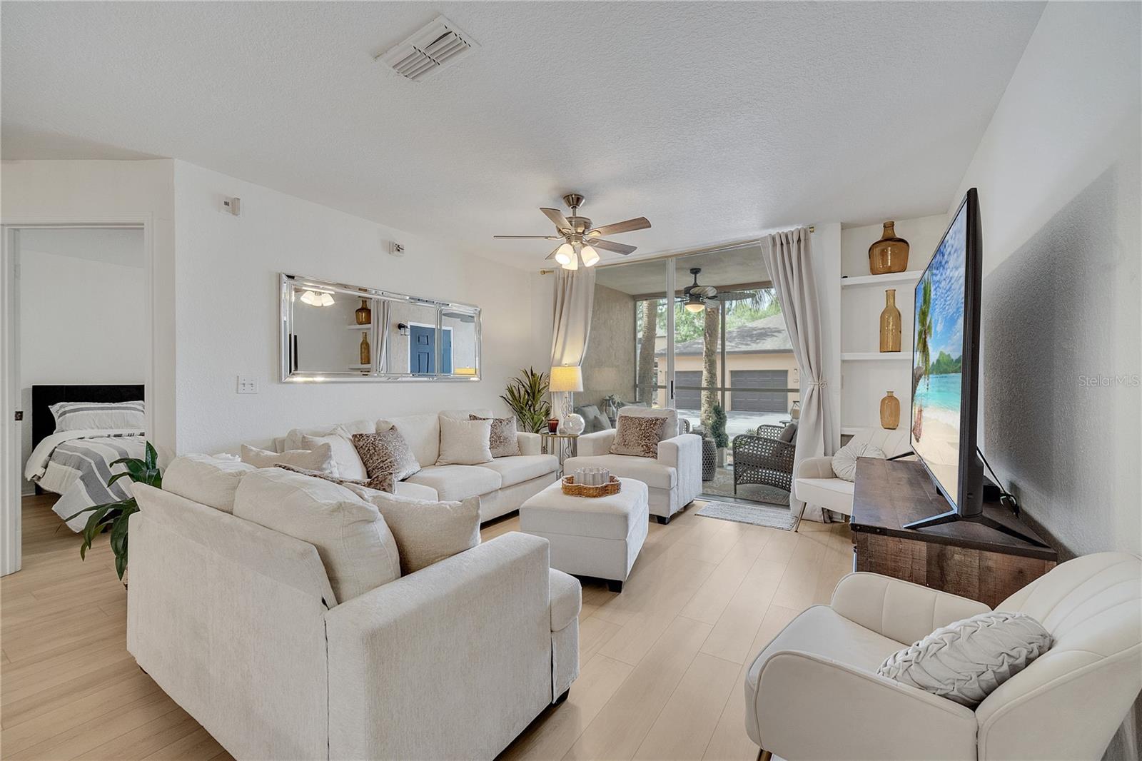 Image 15 of 50 For 8801 Latrec Ave  8101