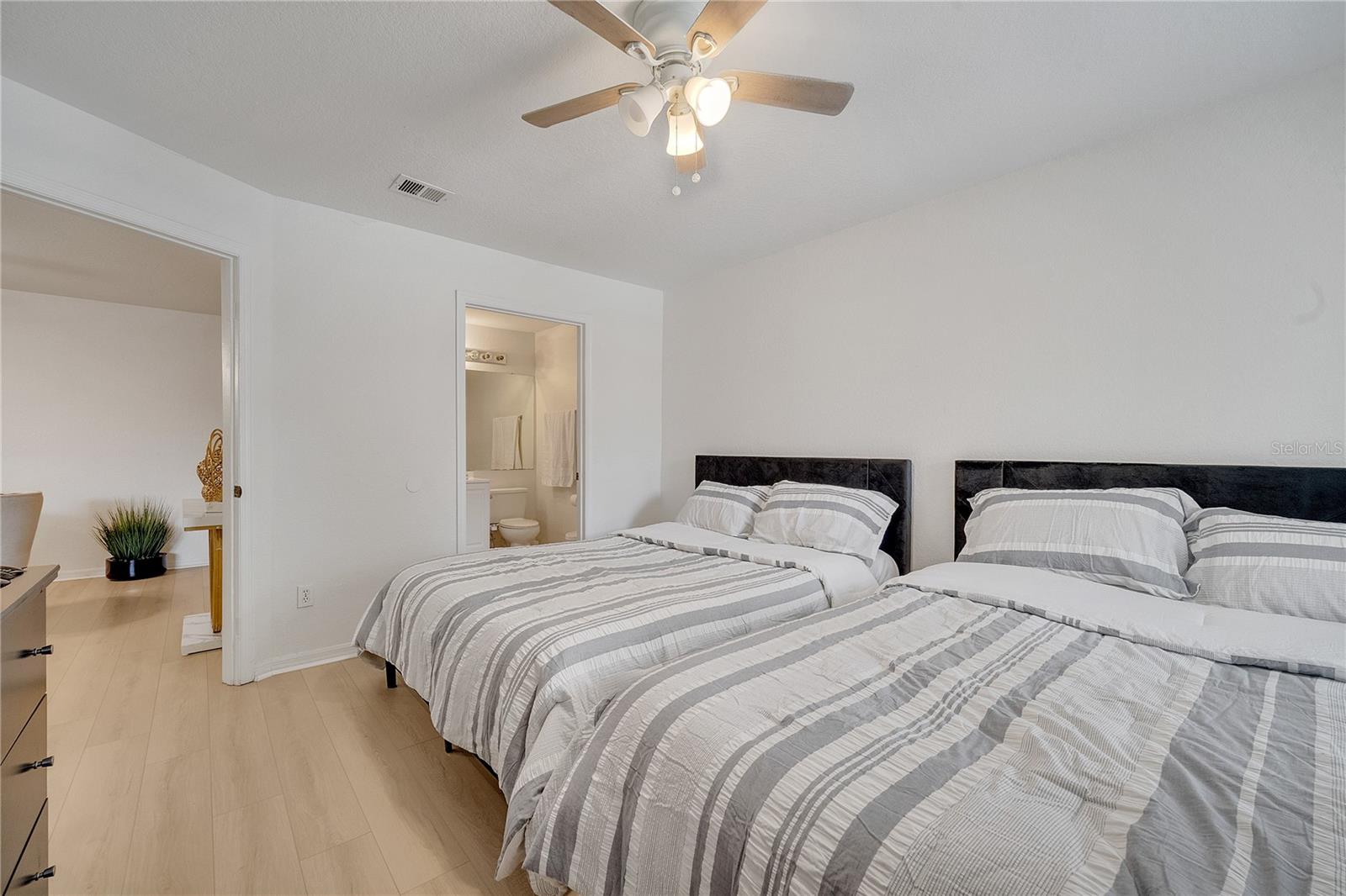 Image 17 of 50 For 8801 Latrec Ave  8101