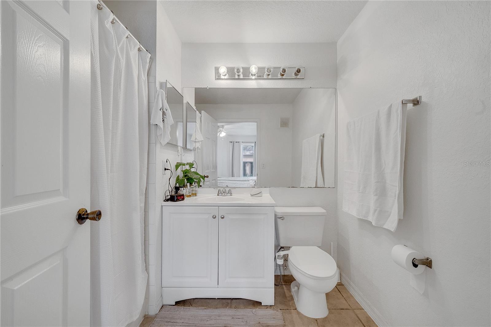 Image 18 of 50 For 8801 Latrec Ave  8101