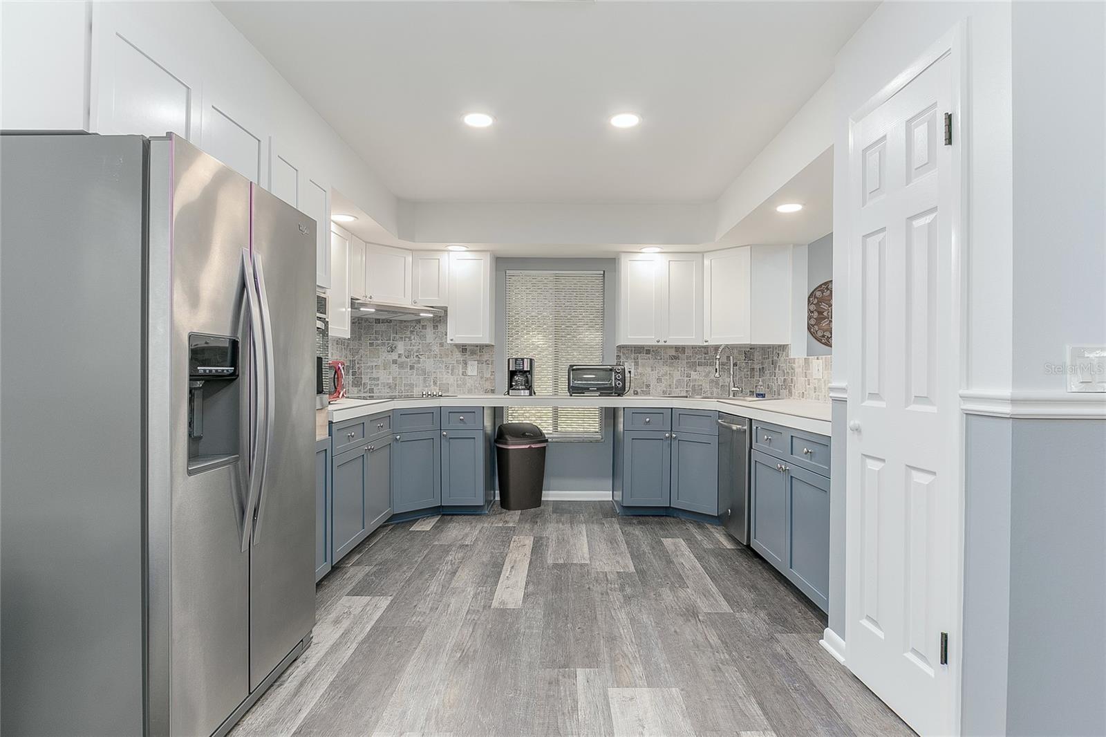Image 17 of 60 For 205 Elaine Place