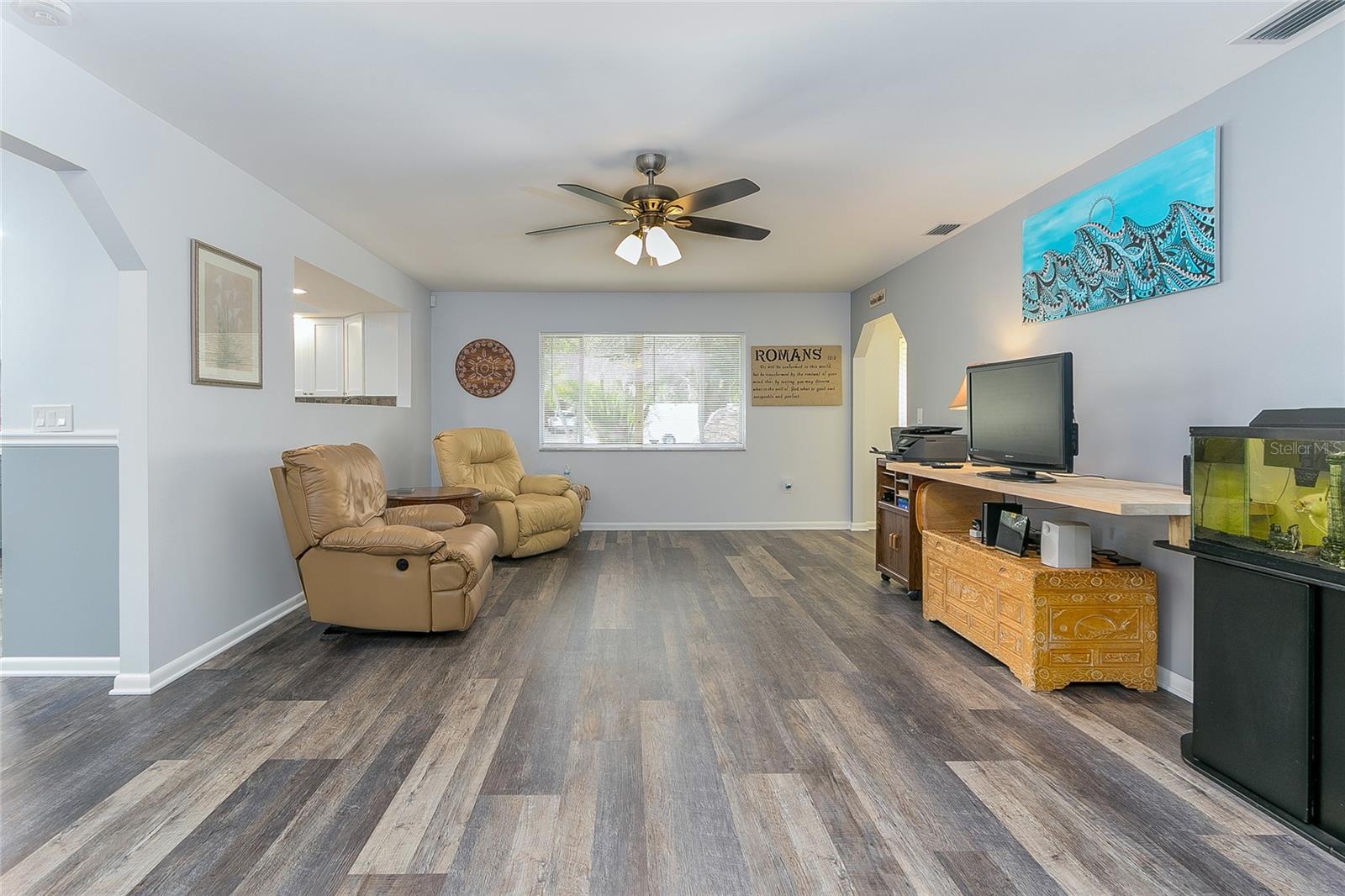 Image 21 of 60 For 205 Elaine Place