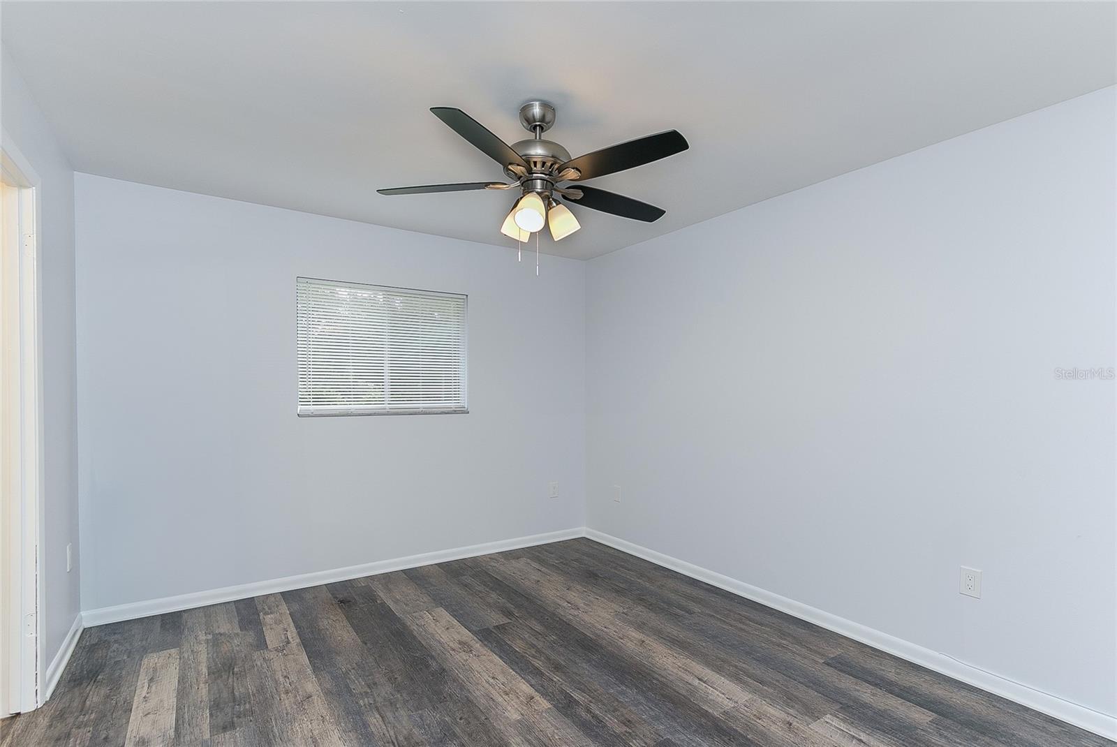 Image 34 of 60 For 205 Elaine Place