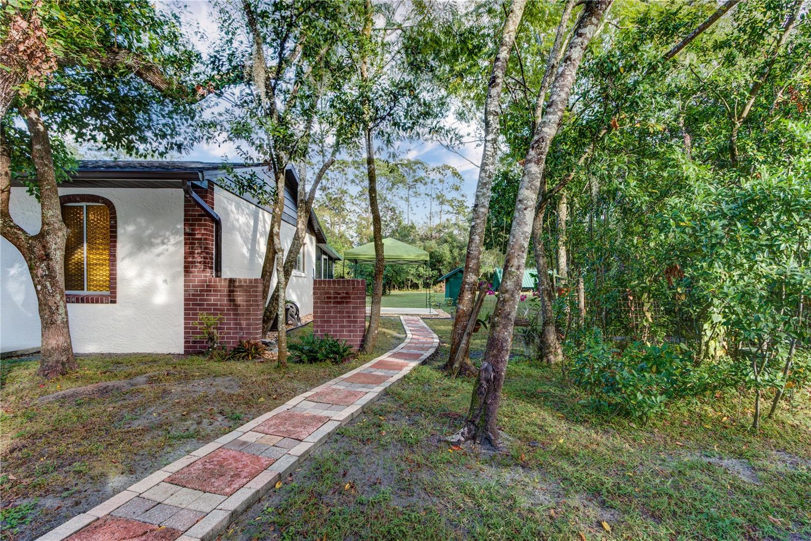 Image 4 of 60 For 205 Elaine Place