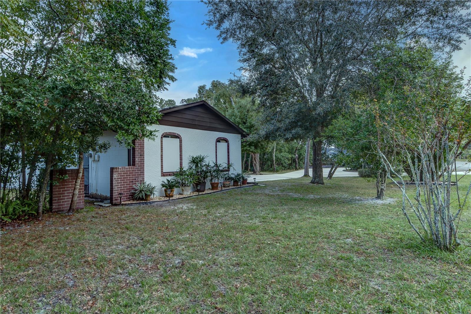 Image 7 of 60 For 205 Elaine Place