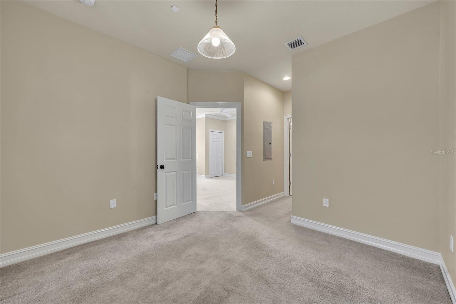 Image 13 of 18 For 4451 Twinview Lane