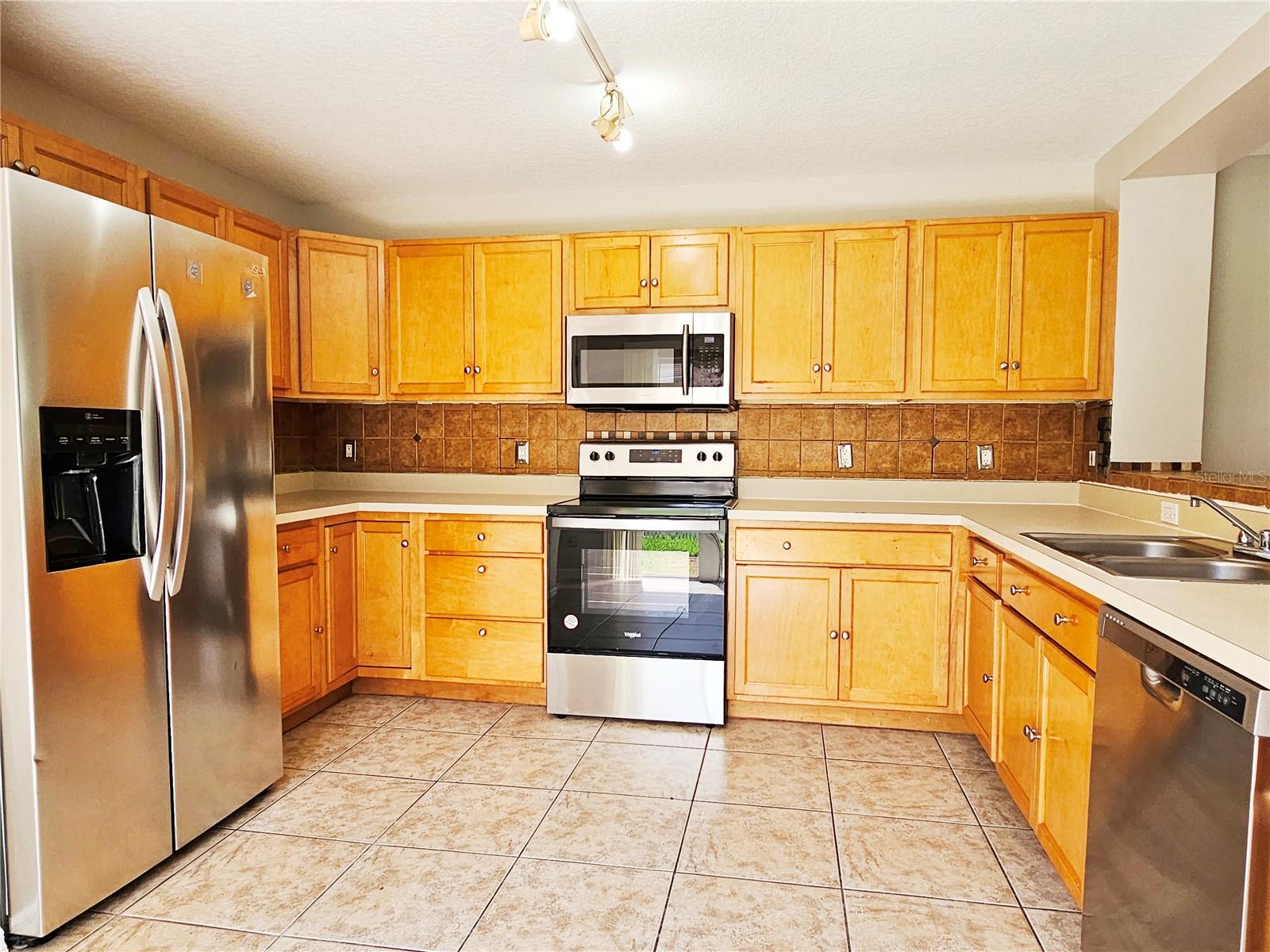 Image 8 of 27 For 13876 Red Mangrove Drive