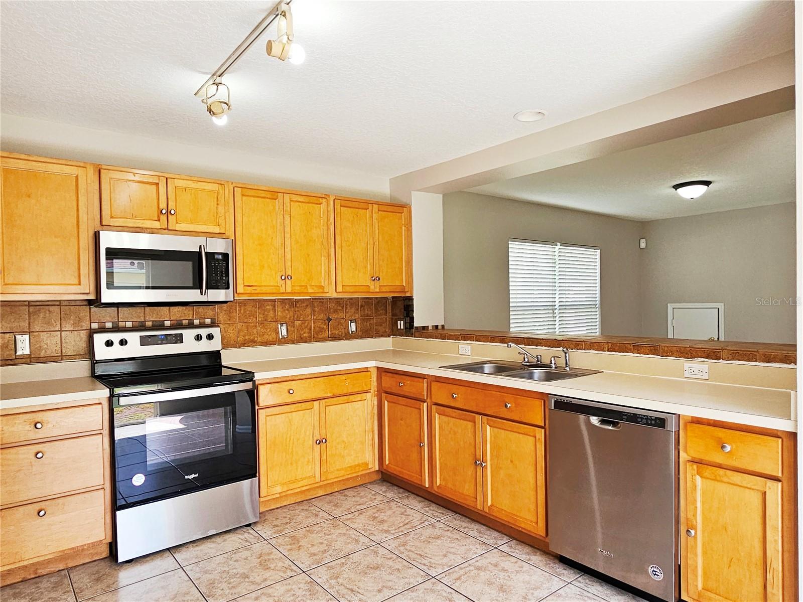 Image 9 of 27 For 13876 Red Mangrove Drive