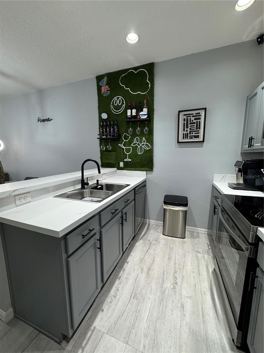 Image 9 of 31 For 1760 Coriander Drive