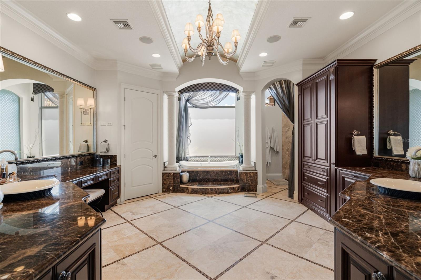Image 42 of 84 For 3512 Legacy Hills Court