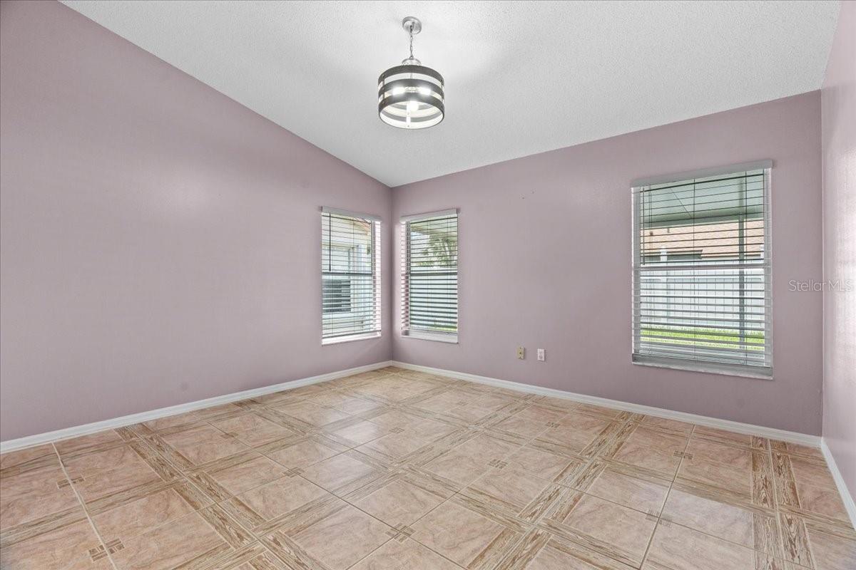 Image 5 of 27 For 9447 Brackin Street