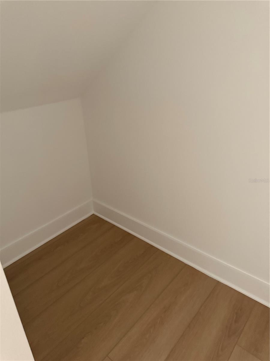 Image 22 of 22 For 1012 Gloryland Court