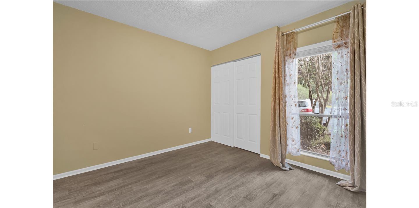 Image 10 of 26 For 4402 Middlebrook Road 4