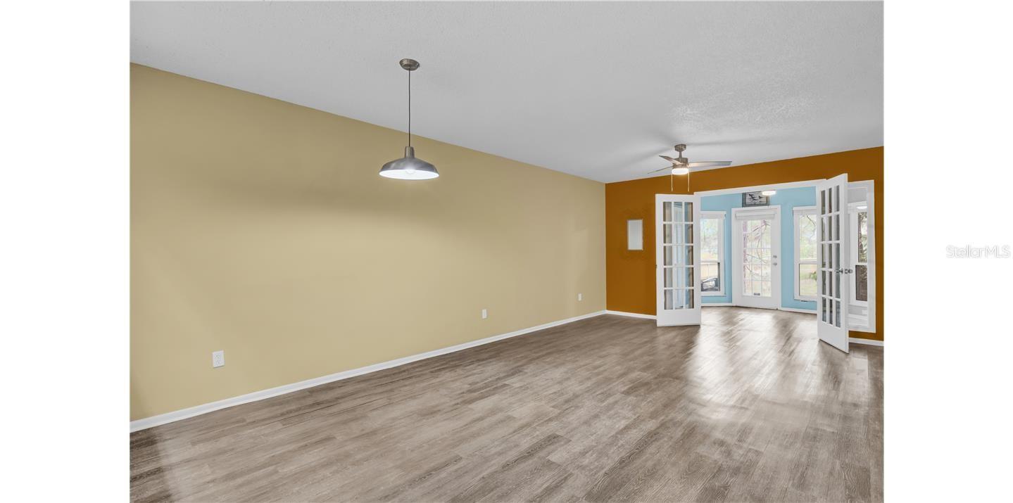 Image 11 of 26 For 4402 Middlebrook Road 4