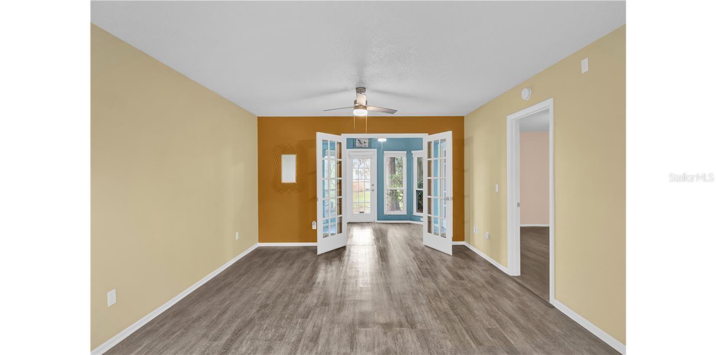 Image 13 of 26 For 4402 Middlebrook Road 4