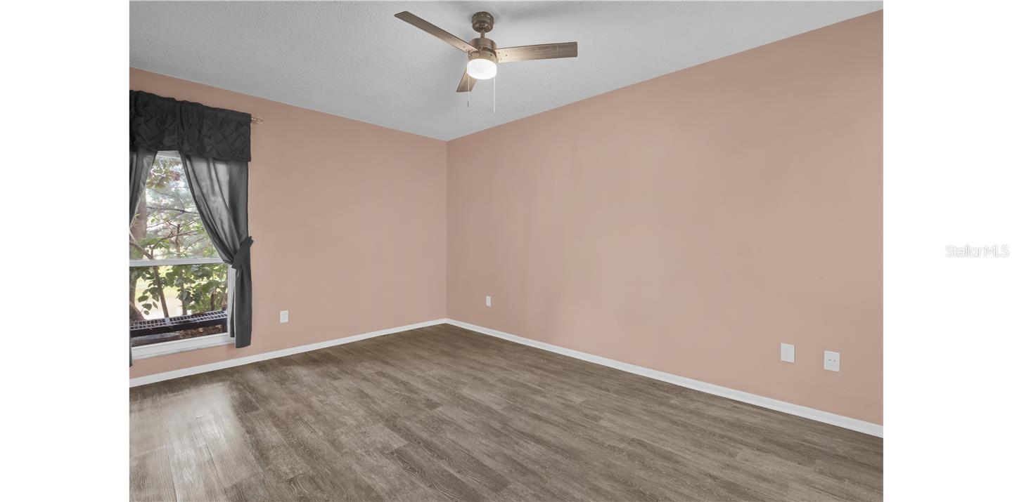 Image 19 of 26 For 4402 Middlebrook Road 4