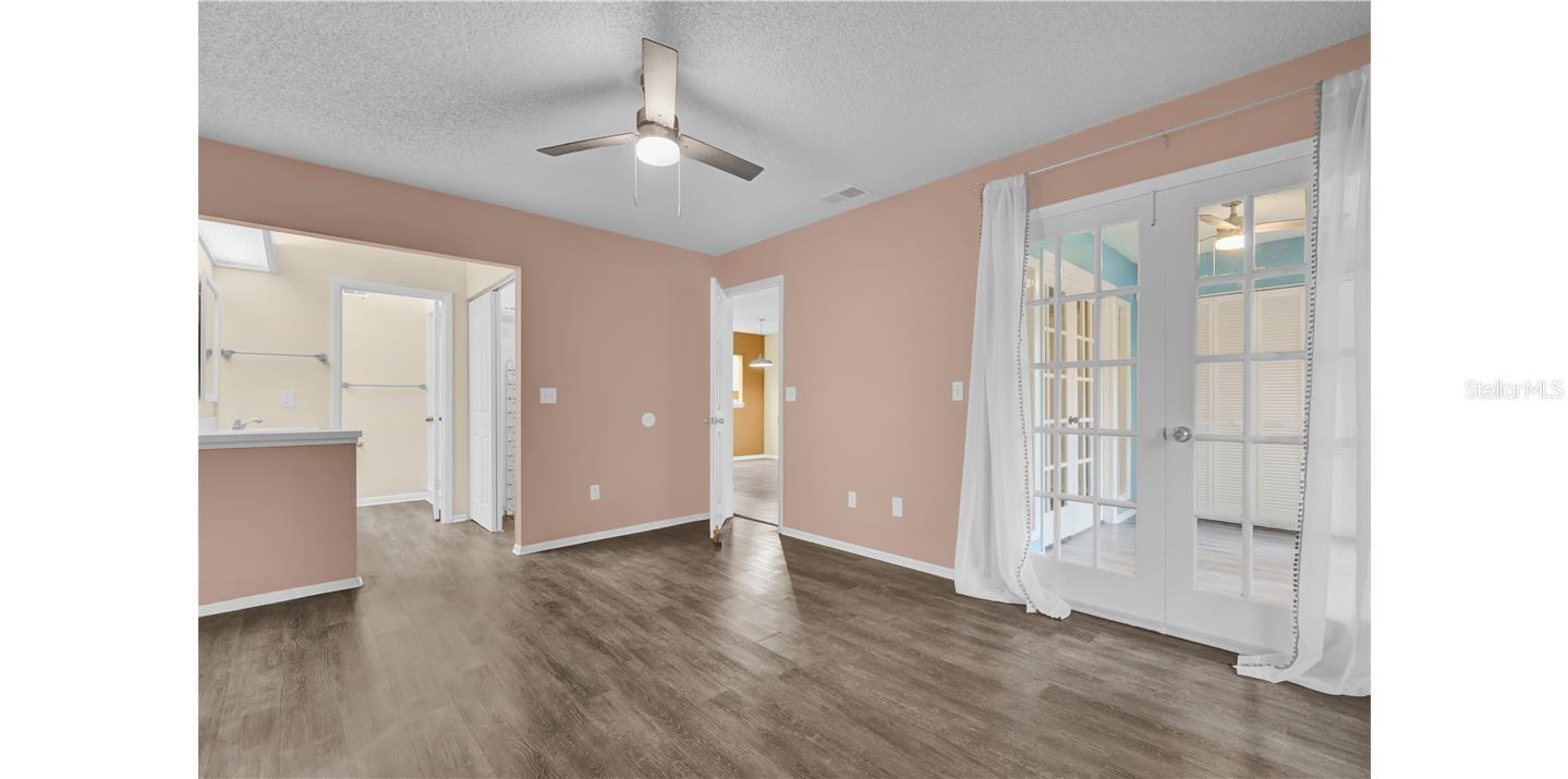 Image 21 of 26 For 4402 Middlebrook Road 4