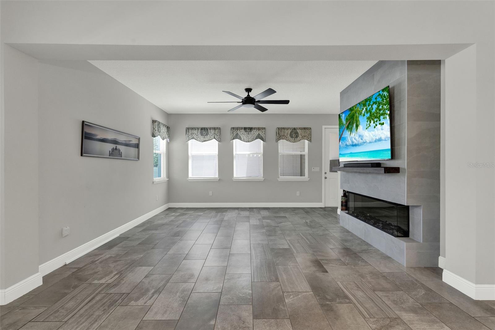 Image 14 of 50 For 15975 Marina Bay Drive